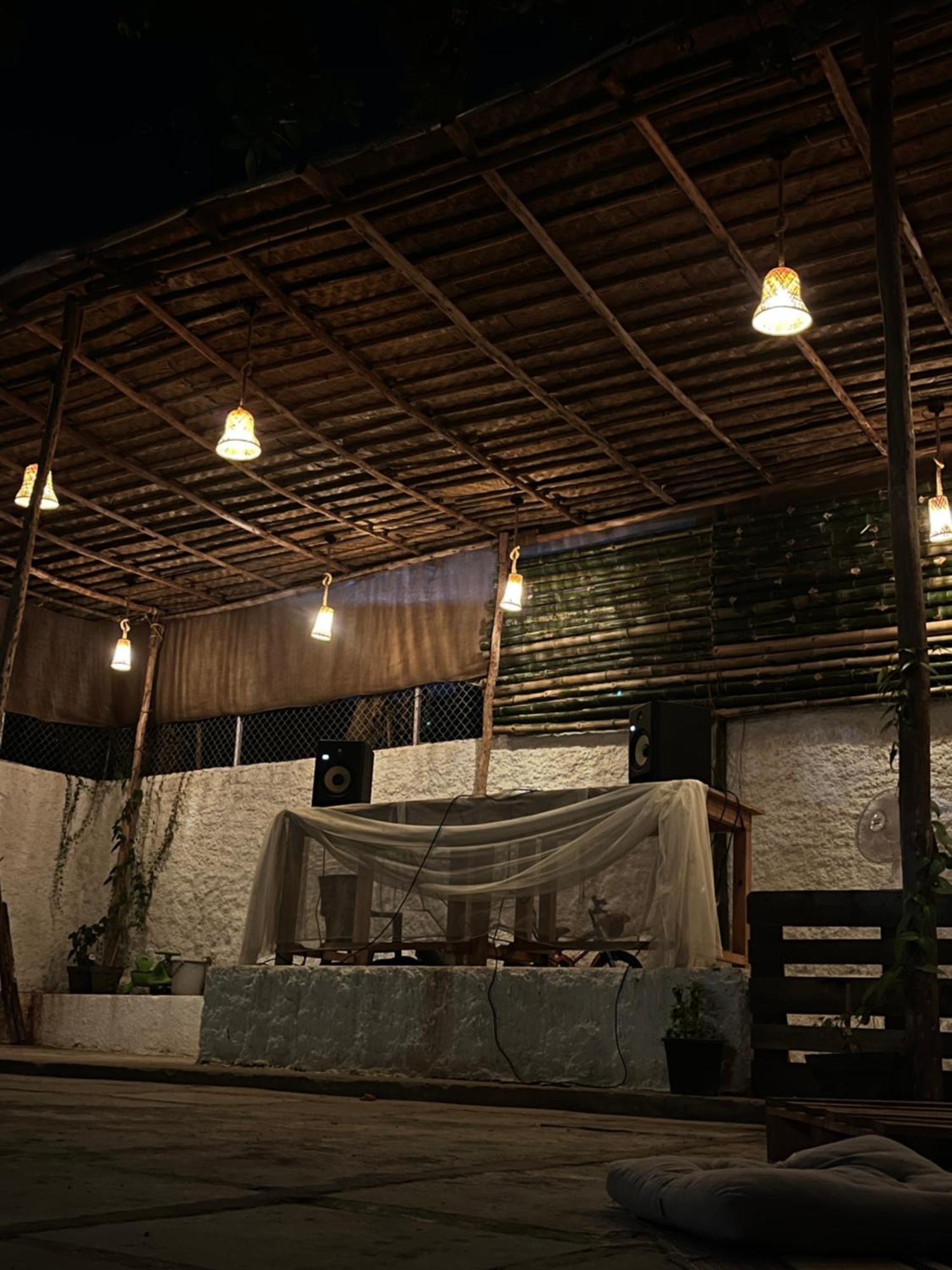 Hostel Hot - House Of Travellers, Vagator Exterior foto